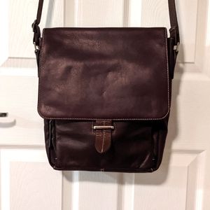 Leather satchel / messenger bag